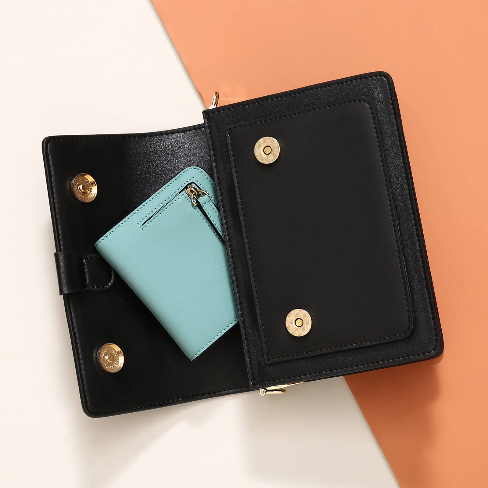 GAEKEAO RFID Blocking Leather Compact BiFold Wallet